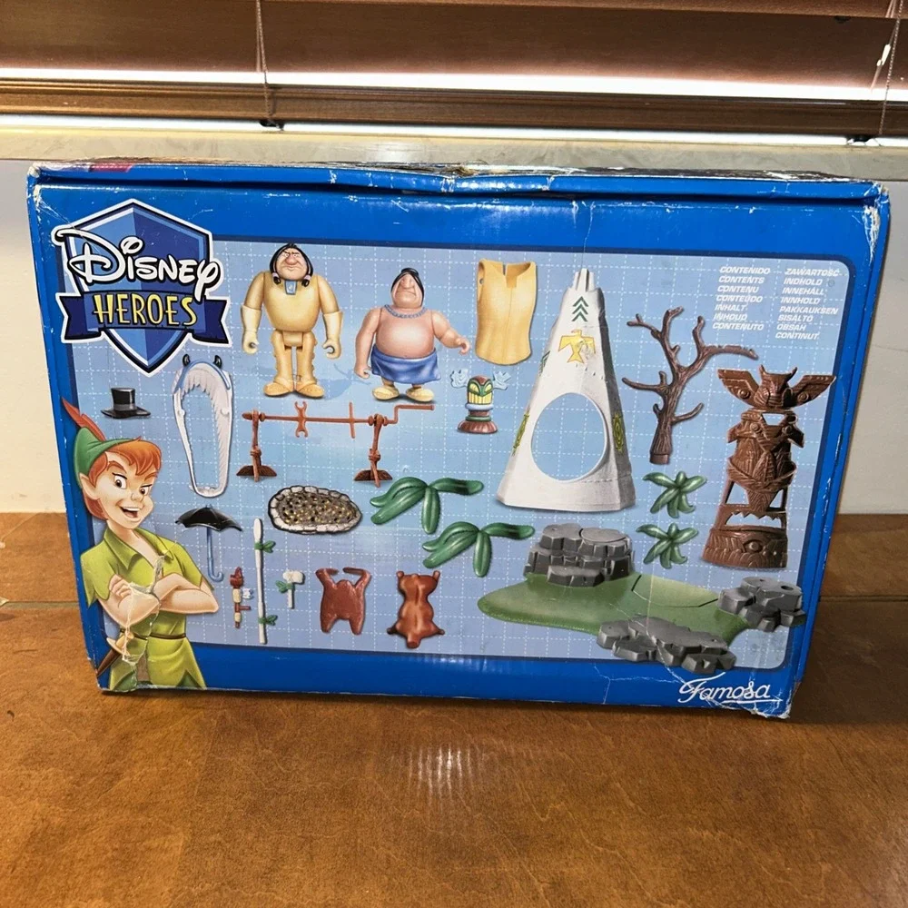 2006 Disney Peter Pan Pirates Heroes Indian Chief Camp & 2 Poseable Figures New